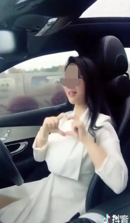 我在車上干了絲襪…,絲襪誘惑下的私密瞬間